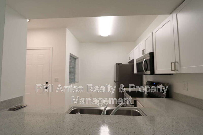 Building Photo - 9519 Newdale Way