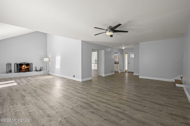 Building Photo - 6 Rockwell Cir