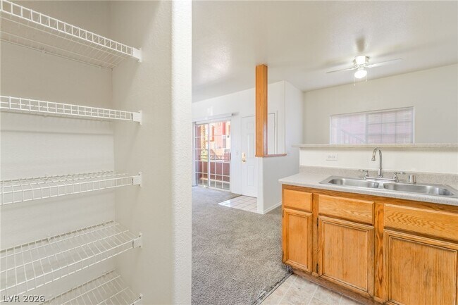 Building Photo - 4730 E Craig Rd