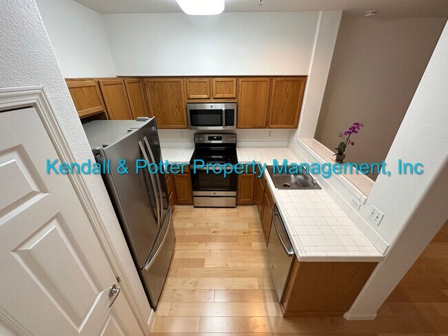 Building Photo - One Bedroom Condo Close to Downtown Santa Cruz!