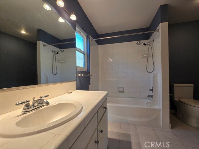 Building Photo - 509 N Helberta Ave