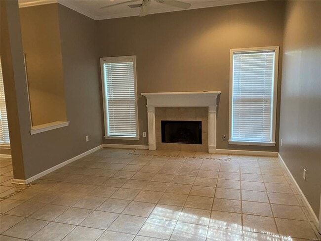 Building Photo - 1924 Dundee Dr