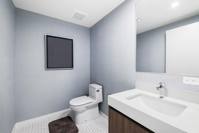 Building Photo - 401 N Birch Rd