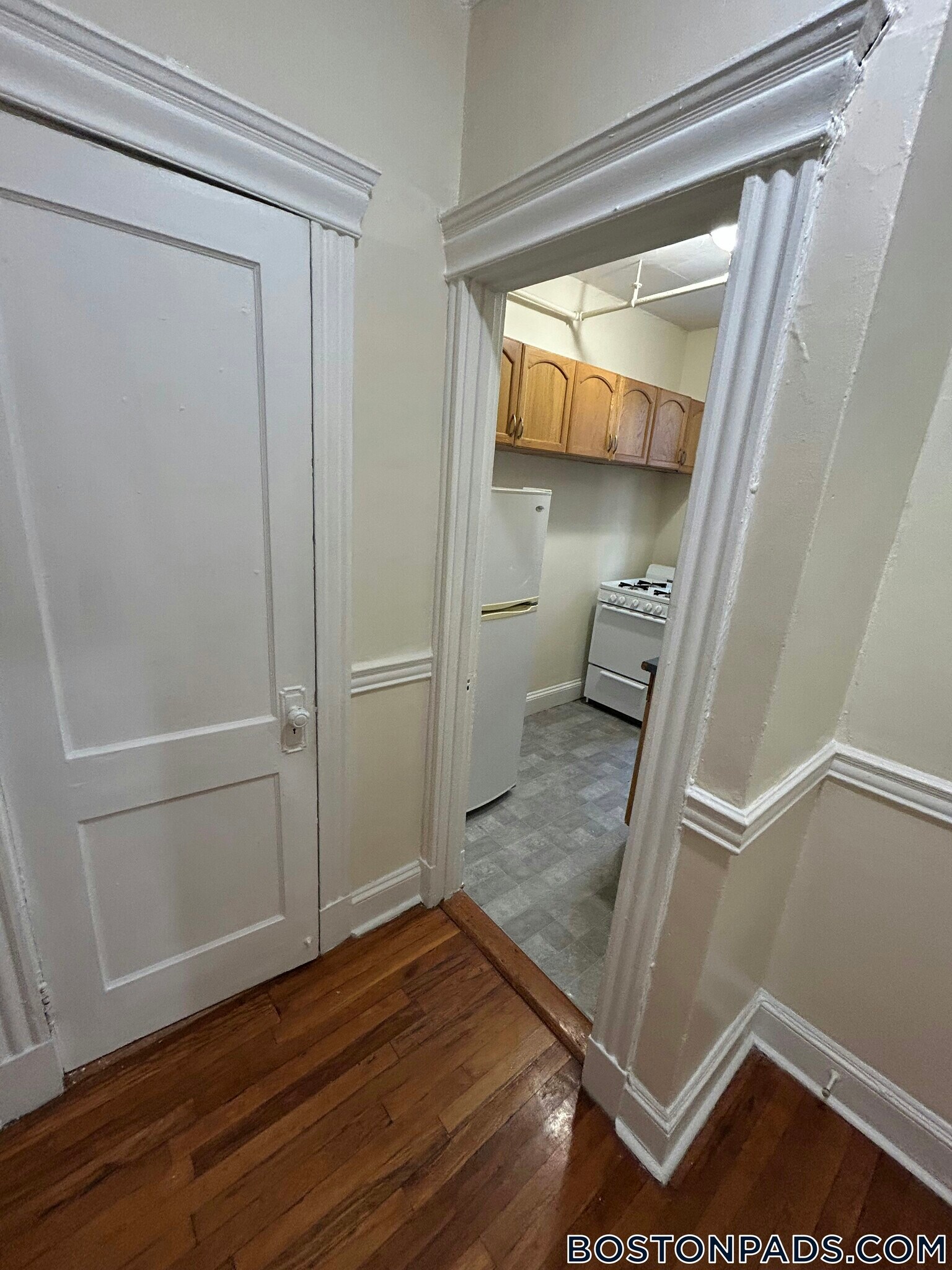 Building Photo - 360 Riverway