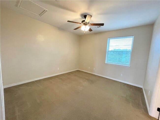 Building Photo - 1915 Dartmouth St