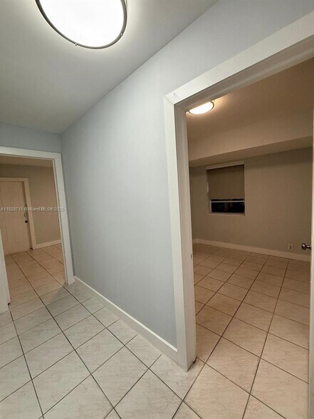 Building Photo - 1413 NW 11th St