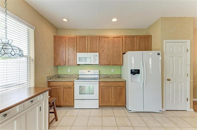 Building Photo - 3931 Yellowstone Cir
