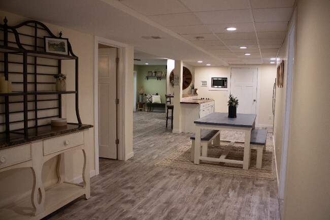 Building Photo - 9237 Shorter Lake Rd