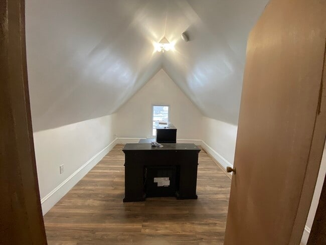 Building Photo - 79 19th St