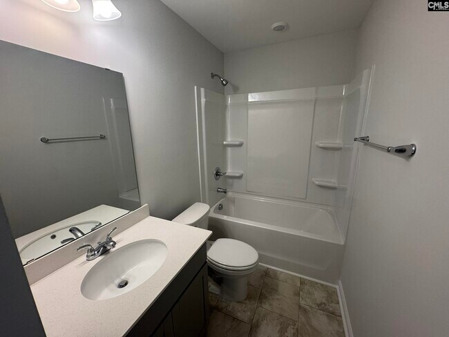 Building Photo - 3055 Hallsdale Dr