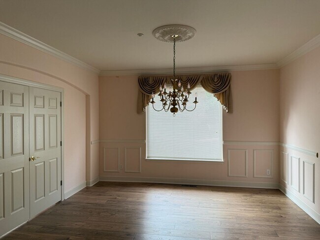 Building Photo - Morgan Hill Foothills Home