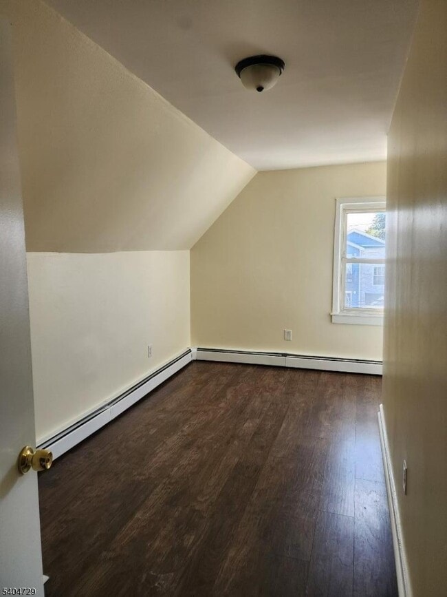 Building Photo - 239 Magnolia Ave