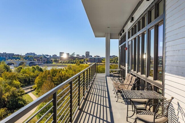 Building Photo - 200 Manufacturers Rd