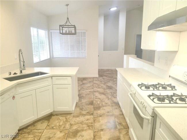 Building Photo - 216 Breezy Shore Ave