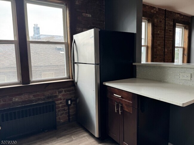 Building Photo - 78 Carmer Ave