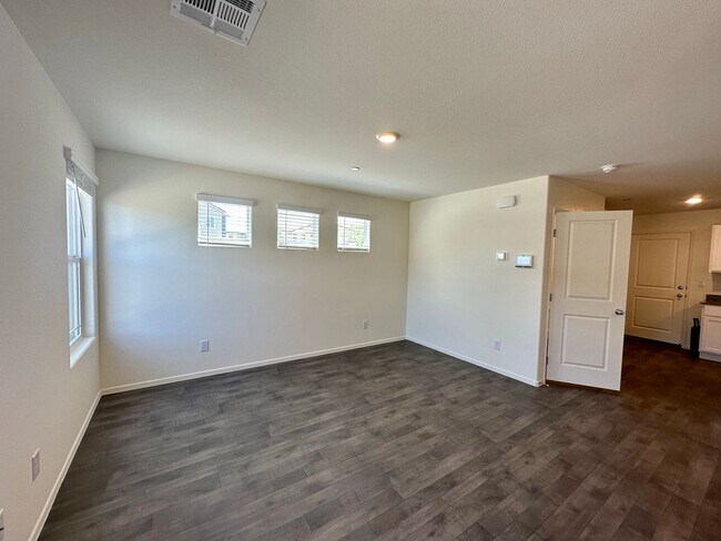 Building Photo - Cadence Modern 2-Story Townhome with Smart Features & Community Amenities