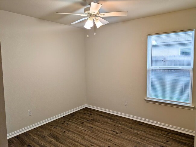 Building Photo - 16136 Brettwood Ln