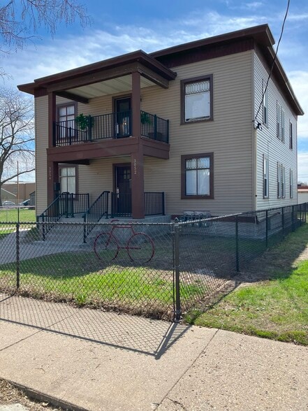 Building Photo - 3052 Minnehaha Ave