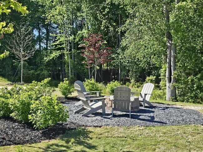 Building Photo - 224 Lanyard Ln