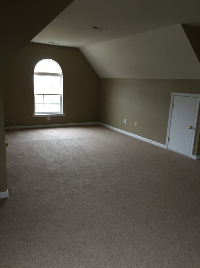 Building Photo - 15037 Taylor Ridge Ln