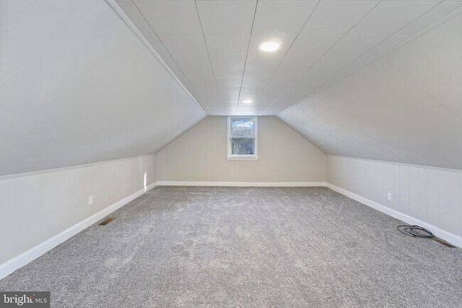Building Photo - 4411 Fairview Ave