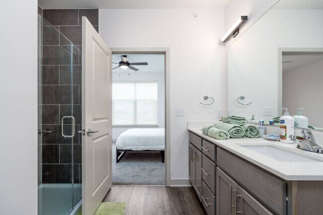 Building Photo - 5828 New Hope Blvd