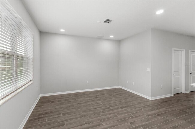 Building Photo - 15977 Grafton Wy