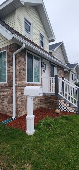 Building Photo - 2123 Bird Dr