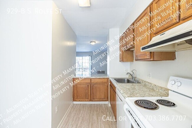 Building Photo - 929-B S Rolfe St