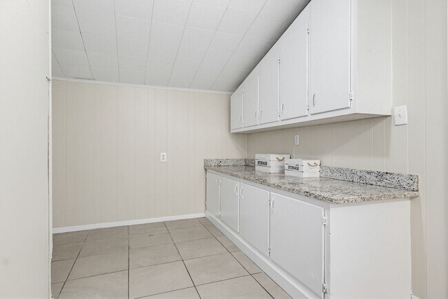 Building Photo - 1095 Texas Pkwy