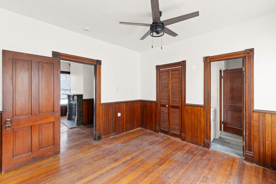 Building Photo - 301 S Braddock St