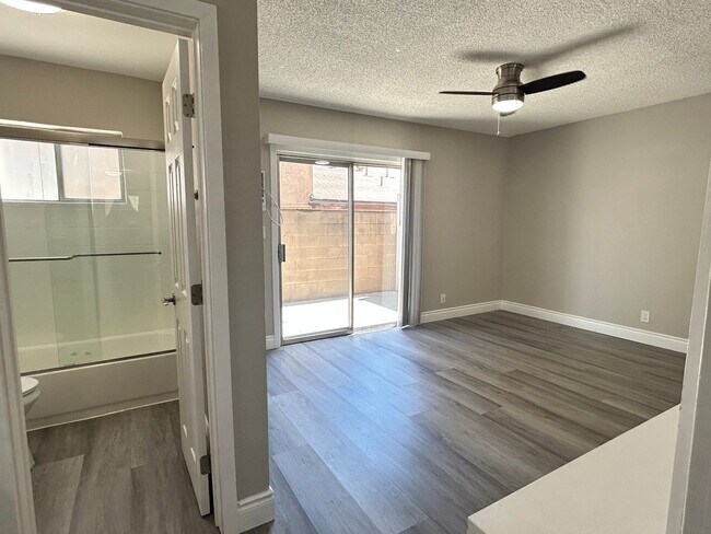 Building Photo - 1381 N San Gabriel Ave