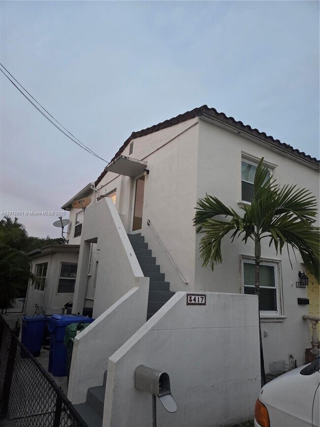 Primary Photo - 3415 SW 15th St