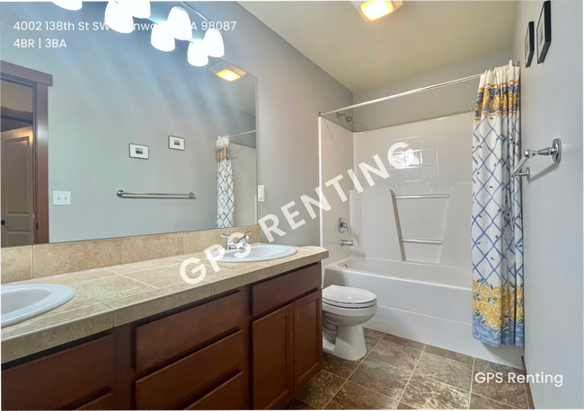 Building Photo - Spacious Modern 4 bedroom In Lynnwood with...