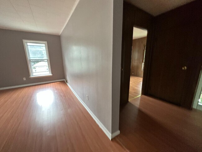 Building Photo - 213 Fletcher Ave