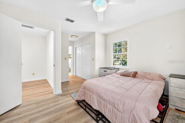 Building Photo - 223 Denese Ln