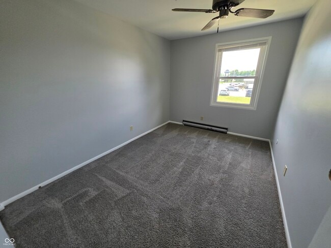 Building Photo - 4929 Mt Vernon Dr