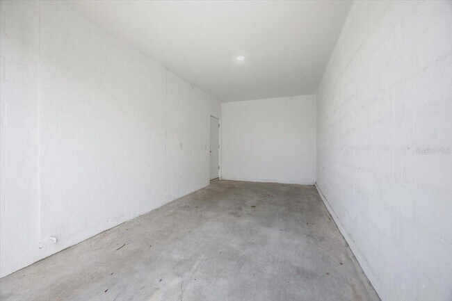 Building Photo - 620 Trikomo Dr