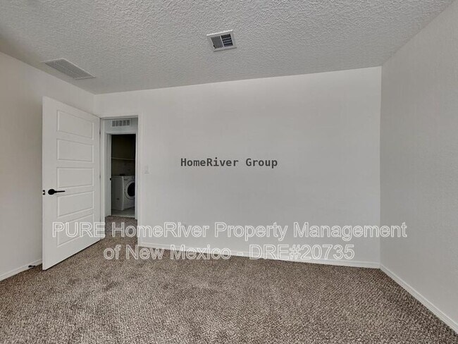 Building Photo - 3107 Farragut St NE