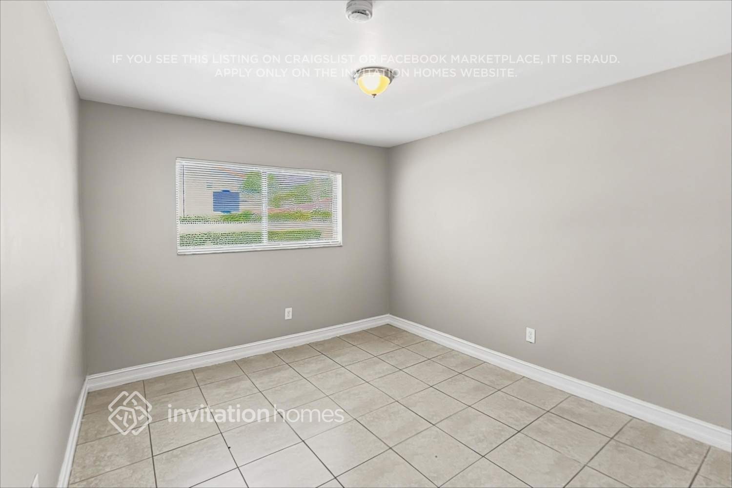 Building Photo - 14971 SW 92nd Terrace