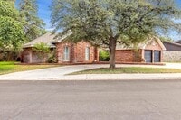 Building Photo - 6515 Amber Dr