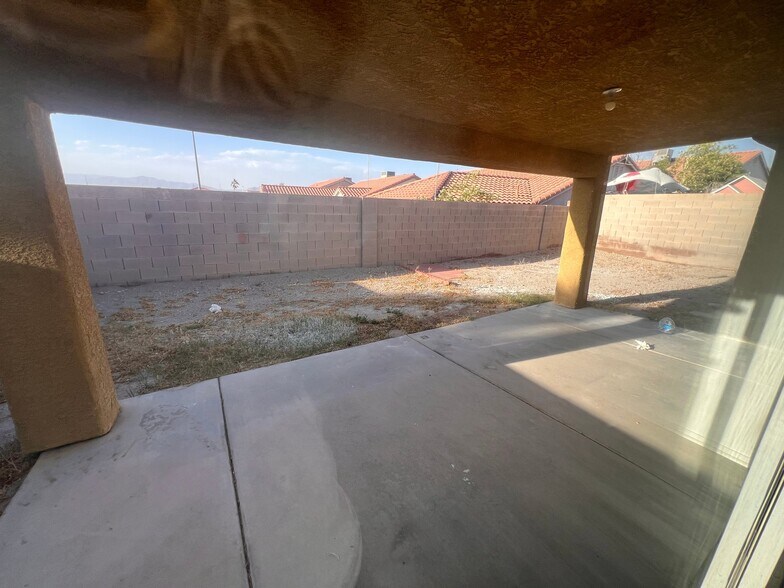 Building Photo - 6570 E Pipe Spring