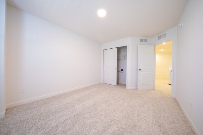 Building Photo - 5147 Long Pointe Pass