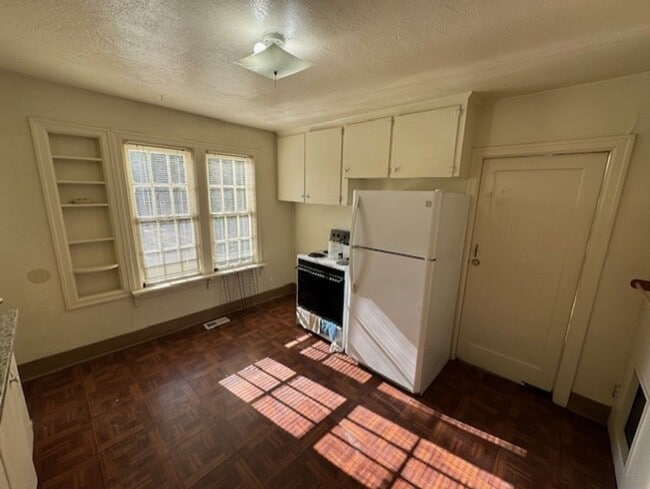 Building Photo - 4 bedroom House Near OSU Campus and Downtown