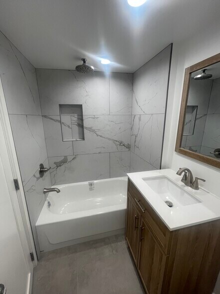 Building Photo - 4449 Palisade Dr