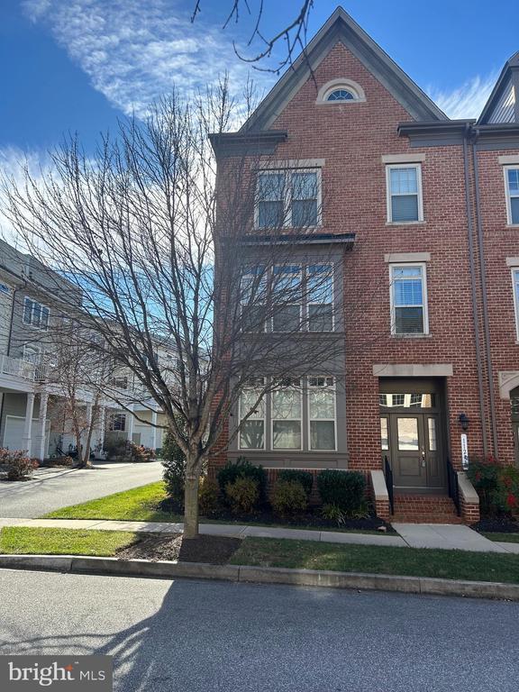Building Photo - 11211 Terrace Ln