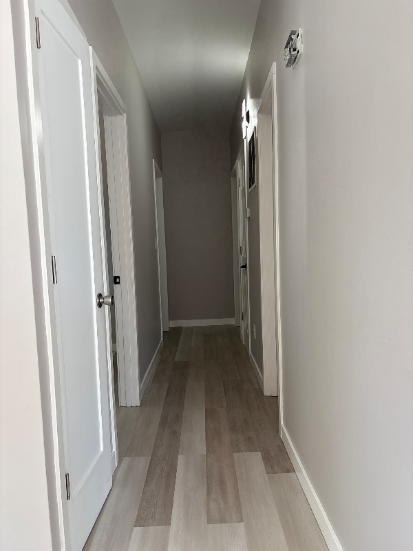 Building Photo - 423 W 3rd N