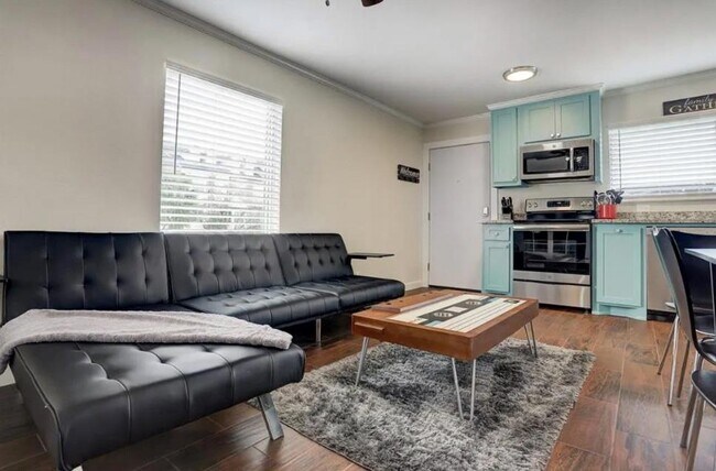 Building Photo - 1660 Richmond Ave.