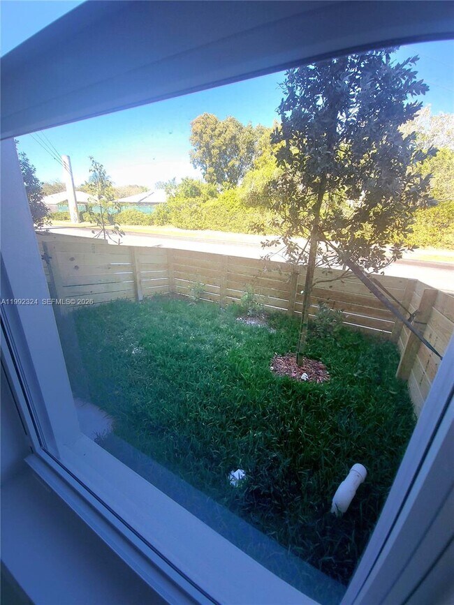 Building Photo - 24600 SW 129th Ave