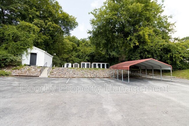 Building Photo - 513 Donaldson Rd